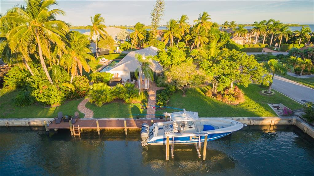 2 Island Road Sewall's Point, FL 34996 - Photo 12 of 42