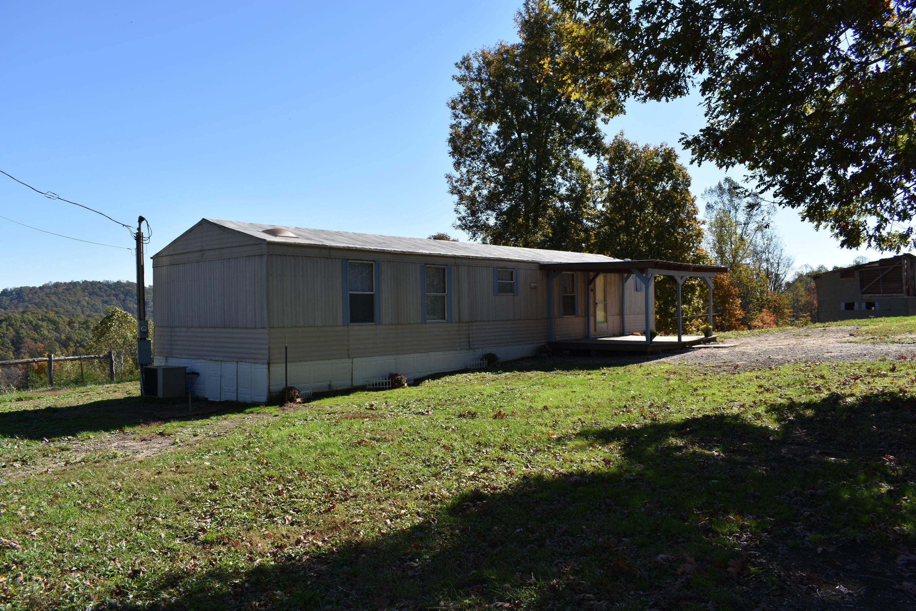 1081 Powell Ridge Road Speedwell, TN 37870 - Photo 6 of 14 DSC_0014