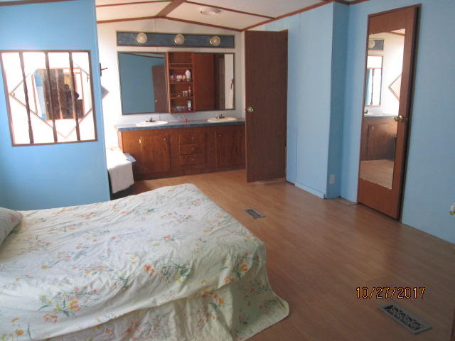 1081 Powell Ridge Road Speedwell, TN 37870 - Photo 10 of 14 Master Bdrm - Copy