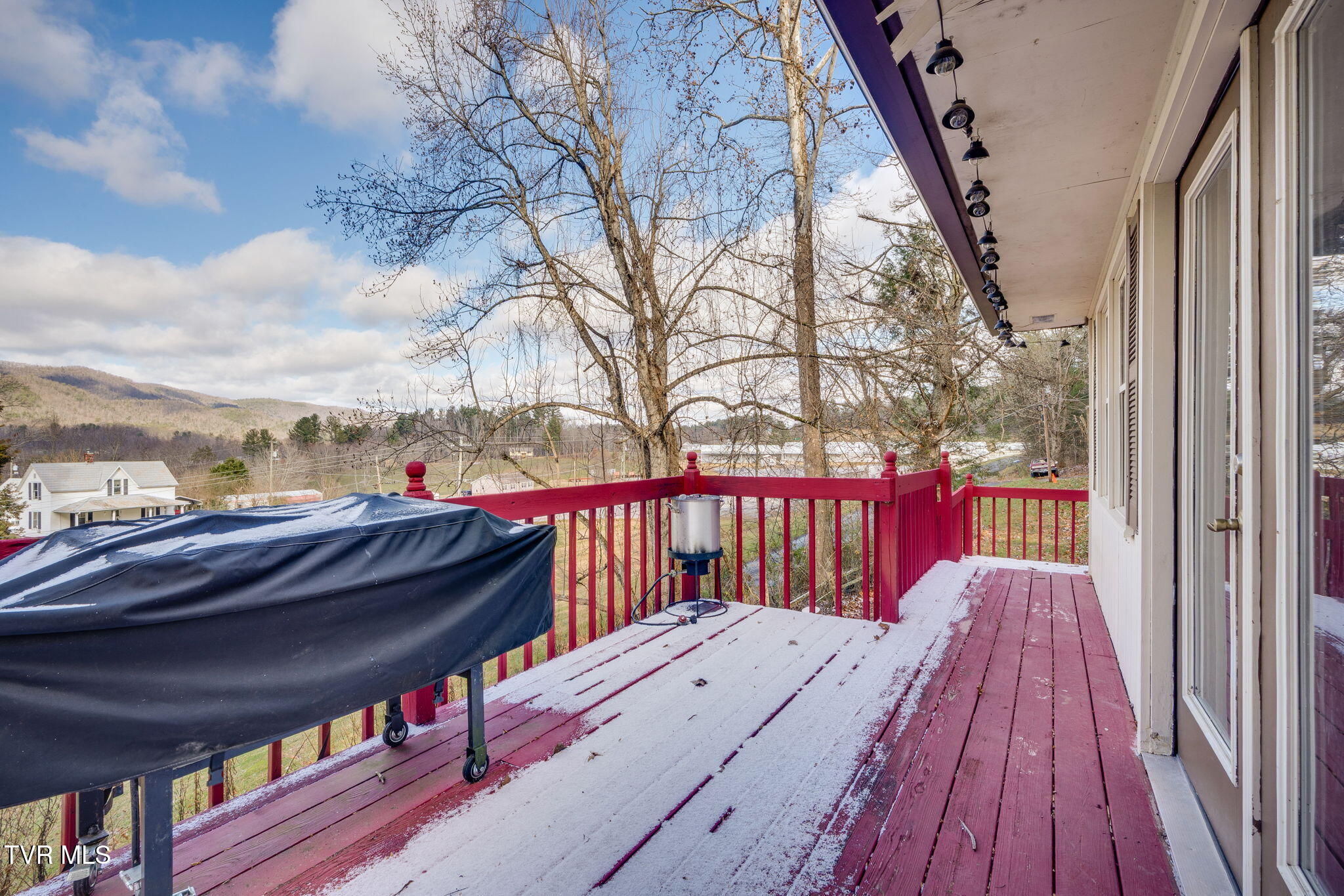 102 Brummett Road Unicoi, TN 37692 - Photo 37 of 40 037