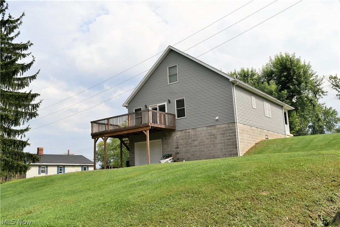 16147 Irish Ridge Road East Liverpool, OH 43920 - Photo 3 of 26 Gallery Image 3