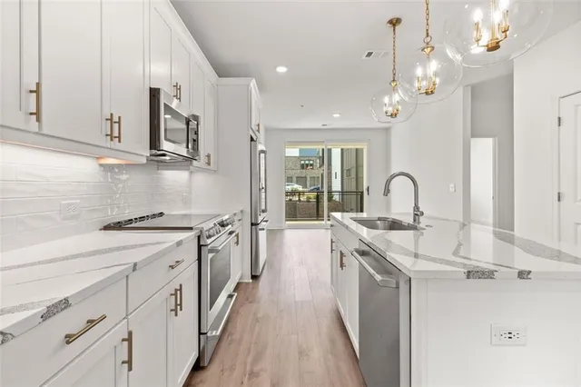 $2,700 | 383 Grant Circle Southeast, Unit 1612, Atlanta, GA 30315