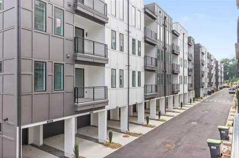 $2,700 | 383 Grant Circle Southeast, Unit 1612, Atlanta, GA 30315