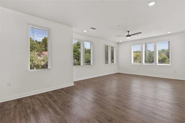 $2,700 | 383 Grant Circle Southeast, Unit 1612, Atlanta, GA 30315