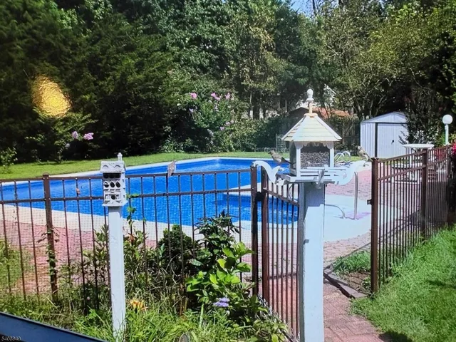 $600,000 | 4 Carriage Way, Hillsborough, NJ 08844