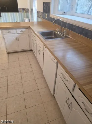 $600,000 | 4 Carriage Way, Hillsborough, NJ 08844