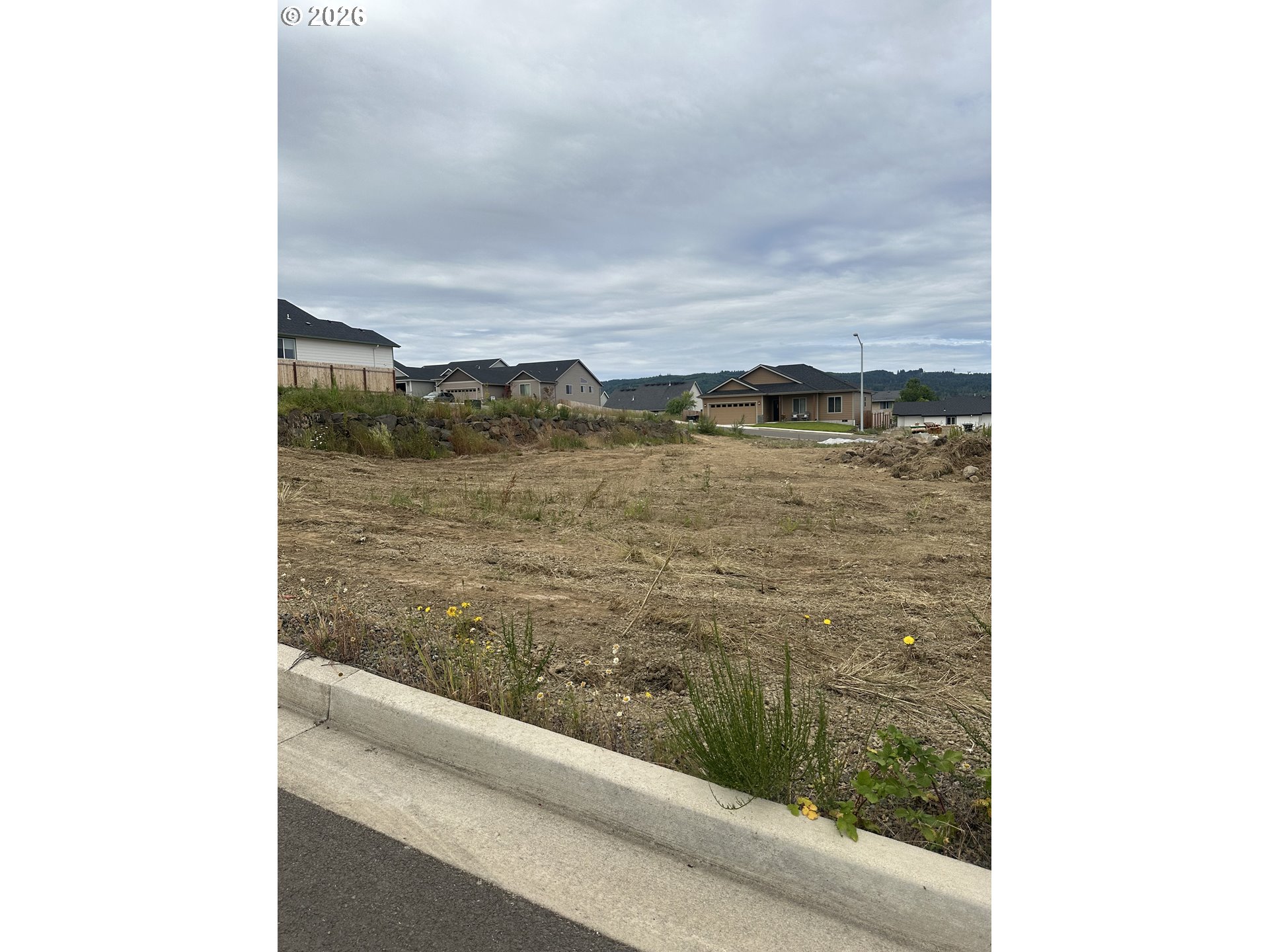 664 Boulder Loop Creswell, OR 97426 - Photo 3 of 4