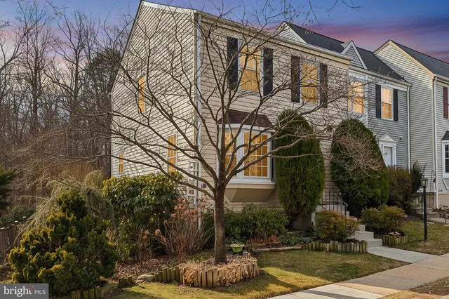 $550,000 | 13855 Laura Ratcliff Court, Centreville, VA 20121