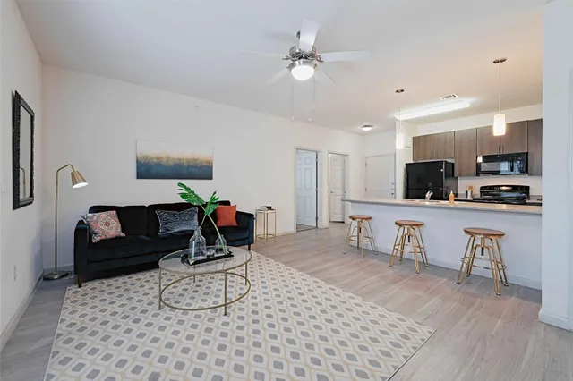 $1,422 | 5605 Springdale Road, Unit 333322, Austin, TX 78723