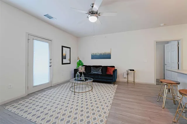 $1,422 | 5605 Springdale Road, Unit 333322, Austin, TX 78723