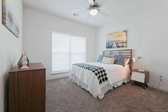 $1,422 | 5605 Springdale Road, Unit 333322, Austin, TX 78723