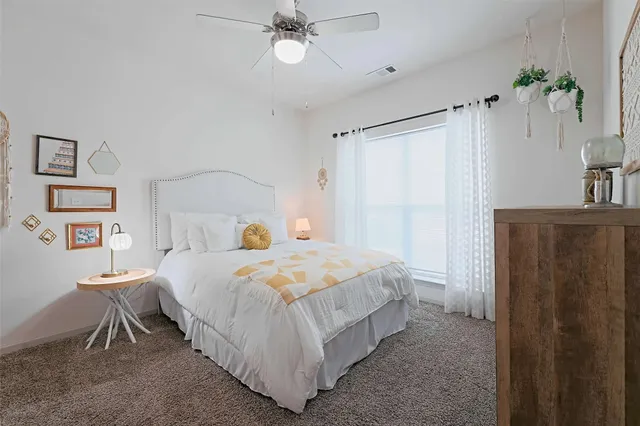 $1,422 | 5605 Springdale Road, Unit 333322, Austin, TX 78723