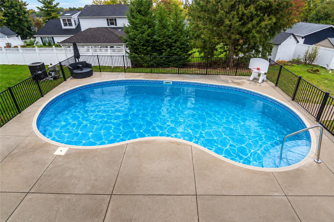 755 Yorkshire Road Allentown, PA 18103 - Photo 50 of 66 Virtually opened