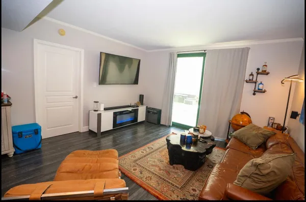 $255,999 | 300 South Duval Street, Unit 510, Tallahassee, FL 32301