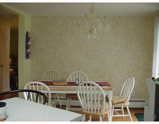 10 Lark Road Smithfield, RI 02828 - Photo 3 of 5 Kitchen.