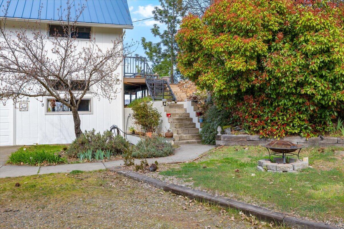 345 Carmen Road Talent, OR 97540 - Photo 3 of 26 06-CI_2932