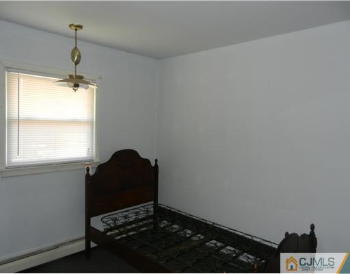 17 Ashley Road Edison, NJ 08817 - Photo 15 of 20