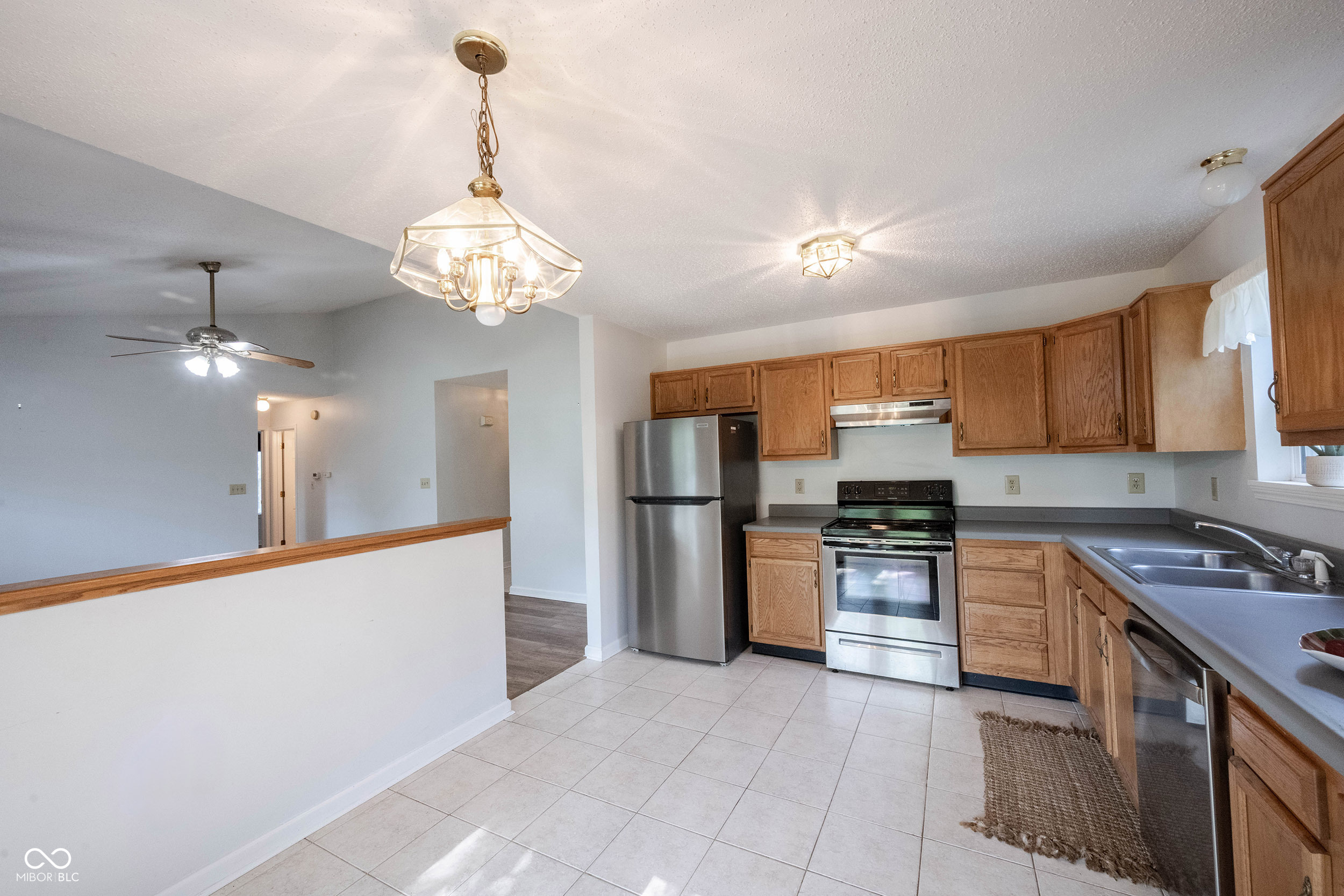 12853 Longleaf Lane Fishers, IN 46038 - Photo 13 of 35