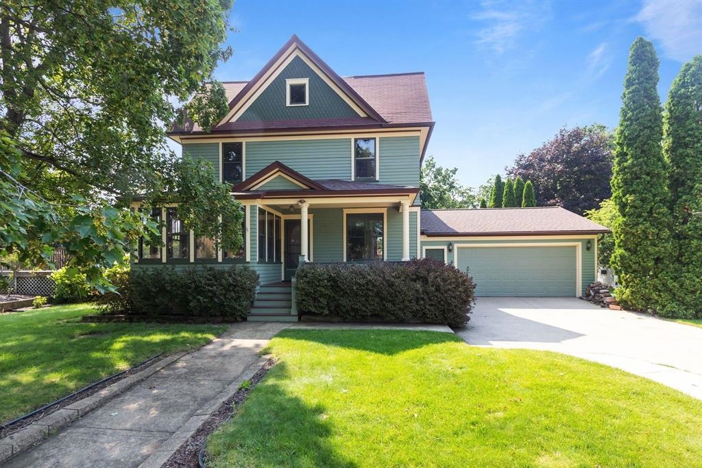 607 Mill Street Green Lake, WI 54941 - Photo 1 of 38