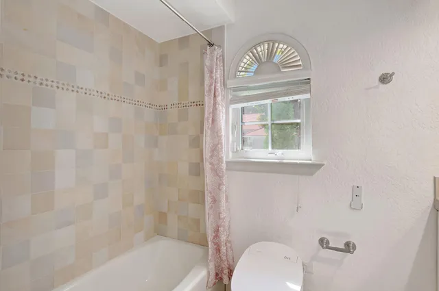 a view of a storage & utility room