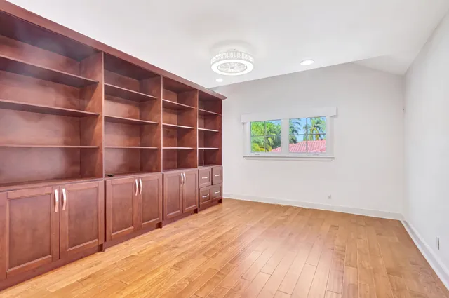 $2,100,000 | 930 Parkside Circle North, Boca Raton, FL 33486