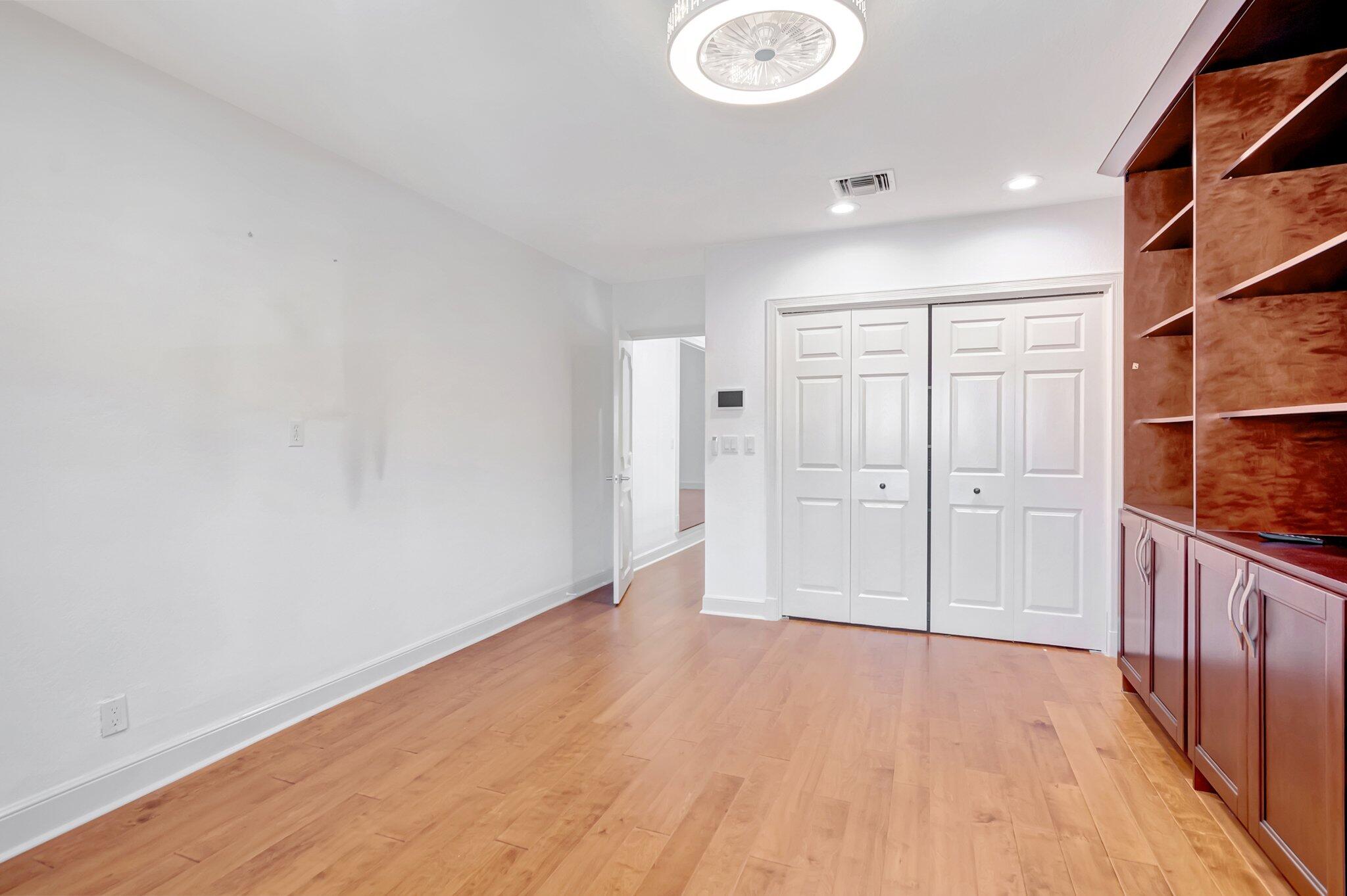 930 Parkside Circle North Boca Raton, FL 33486 - Photo 58 of 81 a view of an empty room