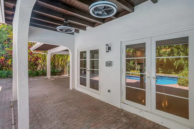 $2,100,000 | 930 Parkside Circle North, Boca Raton, FL 33486