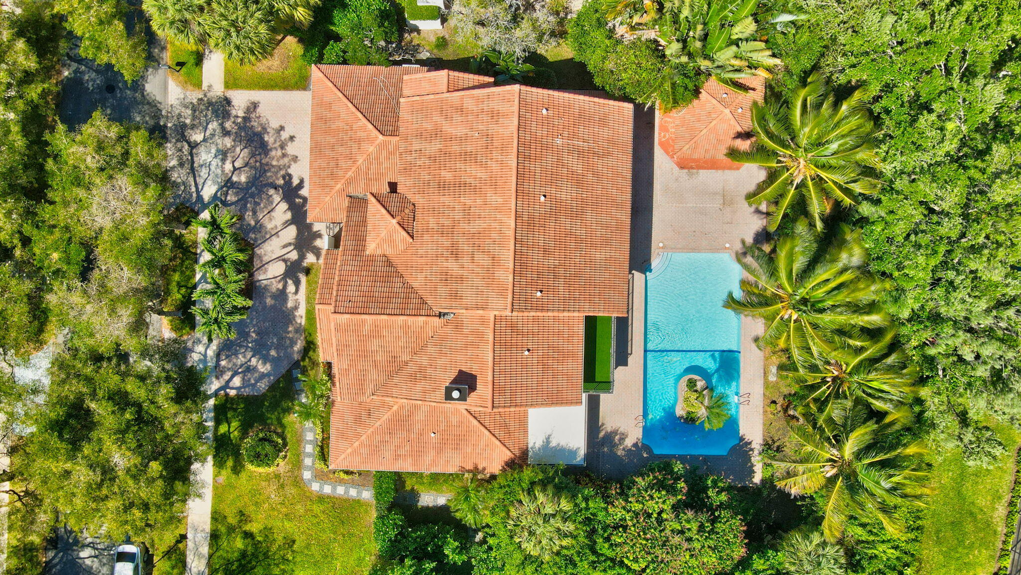 930 Parkside Circle North Boca Raton, FL 33486 - Photo 79 of 81 an aerial view of residential house with outdoor space and swimming pool