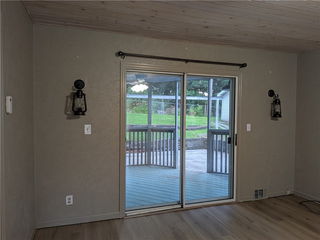 2930 East Wood Street Decatur, IL 62521 - Photo 8 of 21
