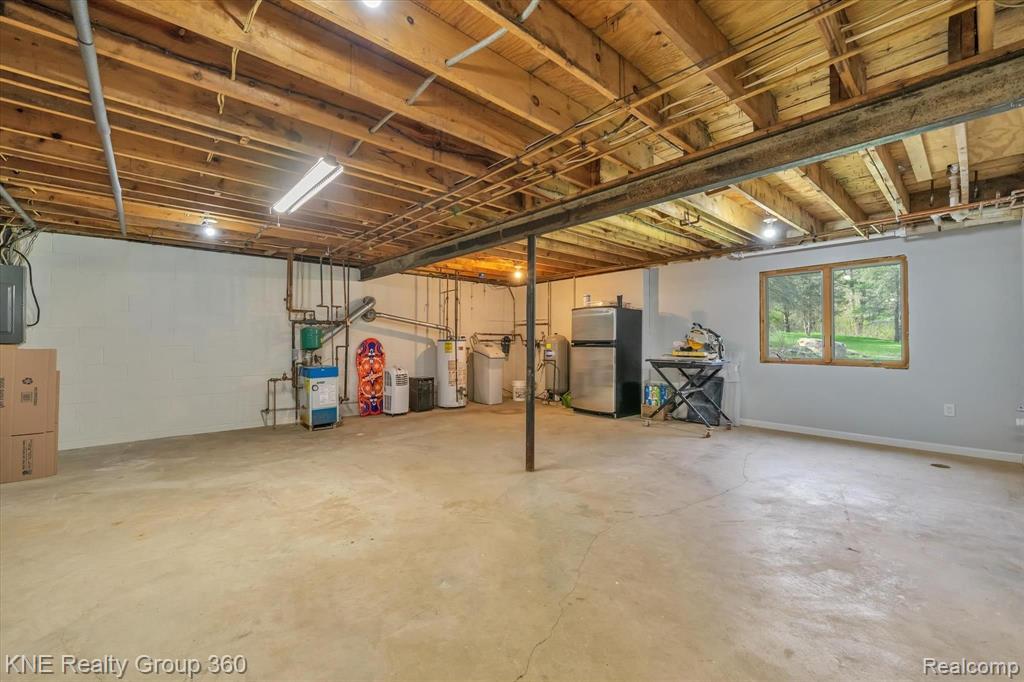 20470 Barton Road Pinckney, MI 48169 - Photo 31 of 35 Gallery Image 31