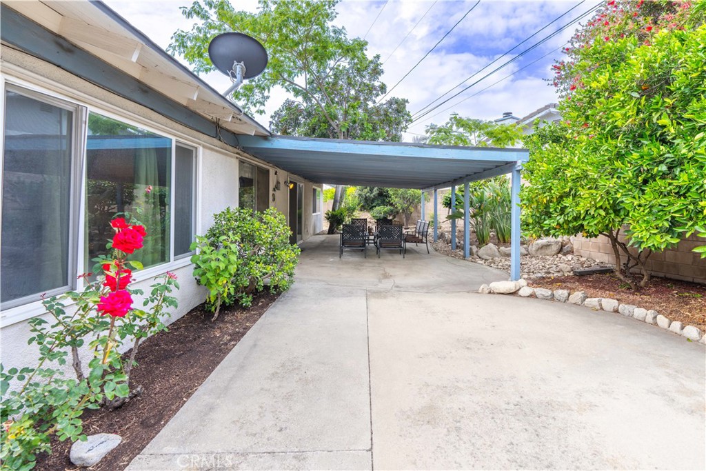 6320 Topaz Street Rancho Cucamonga, CA 91701 - Photo 25 of 32 Backyard Walkway