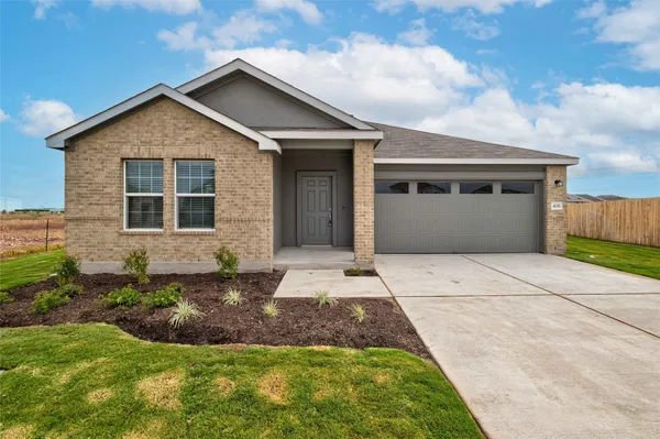 $2,600 | 416 Escondido Circle, San Marcos, TX 78666