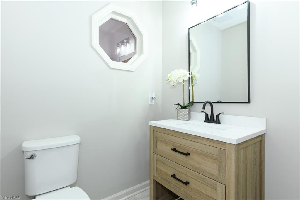 7449 Old Farm Road Thomasville, NC 27360 - Photo 13 of 44