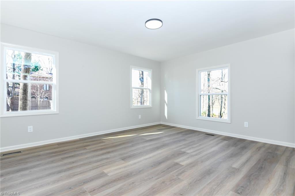 7449 Old Farm Road Thomasville, NC 27360 - Photo 14 of 44