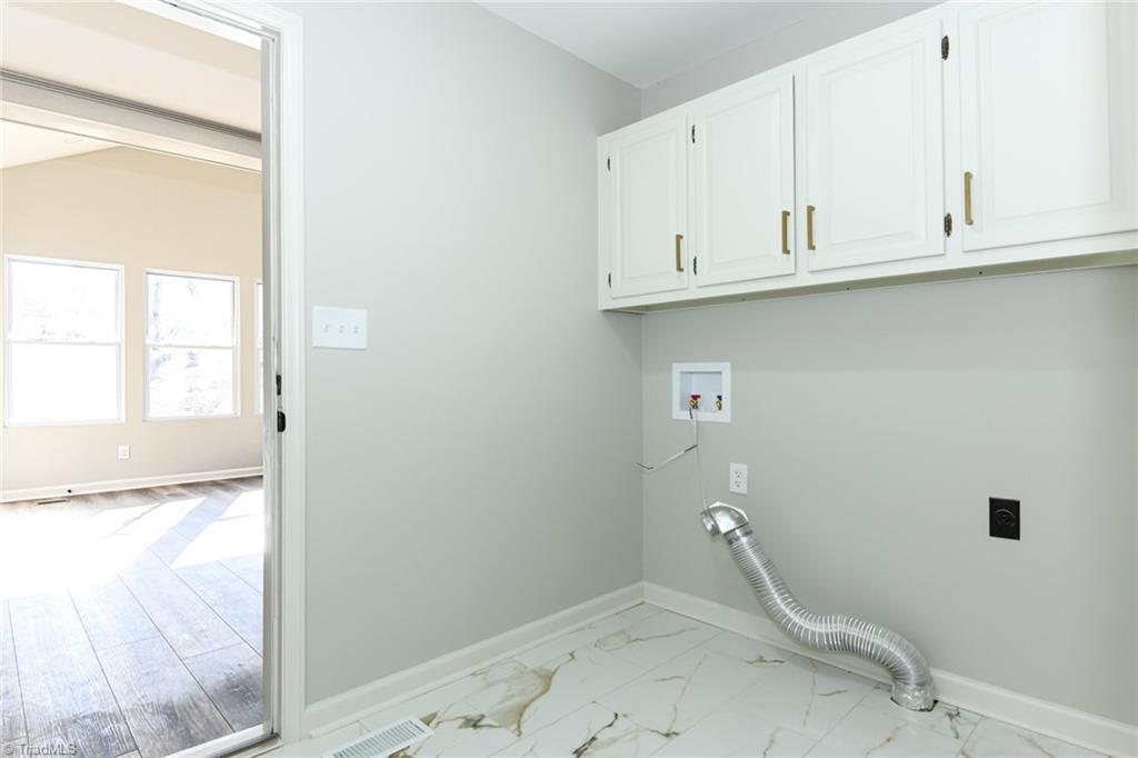 7449 Old Farm Road Thomasville, NC 27360 - Photo 20 of 44