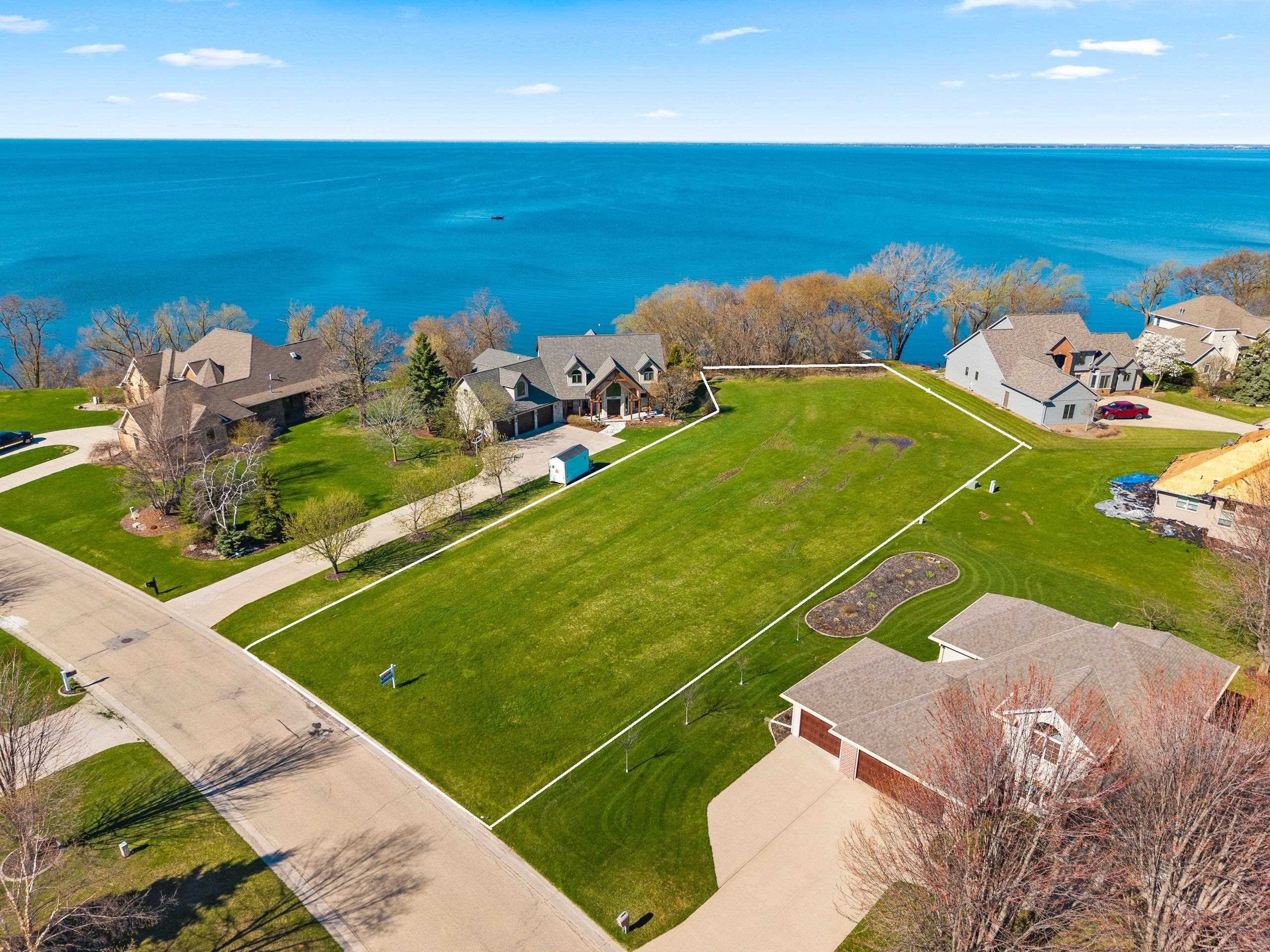 N7827 State Park Road, Unit 41 Sherwood, WI 54169 - Photo 2 of 11