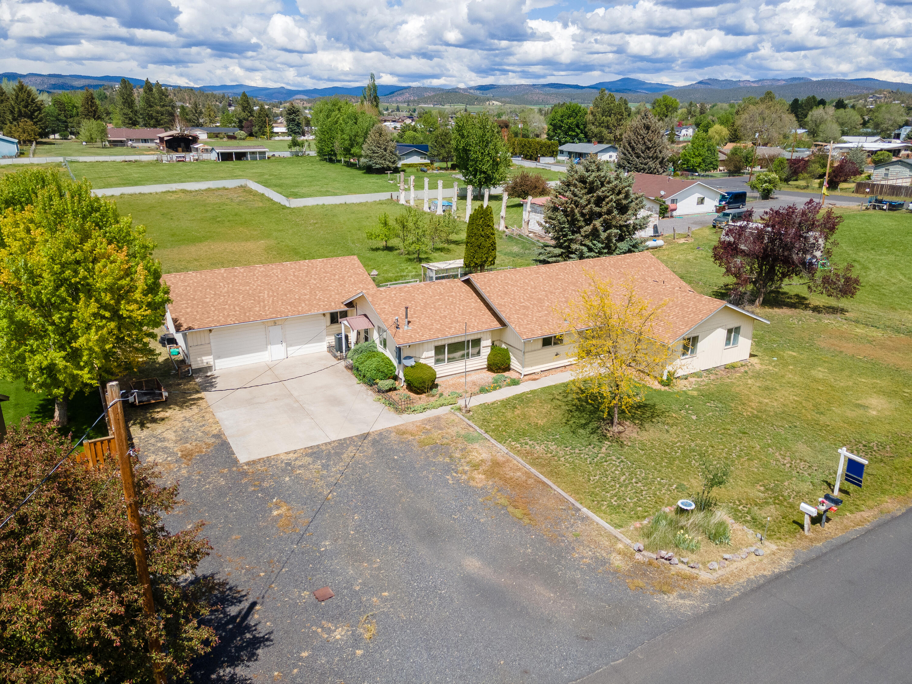 591 Martingale Road Prineville, OR 97754 - Photo 59 of 84 591NWMartingale-DroneShots-1