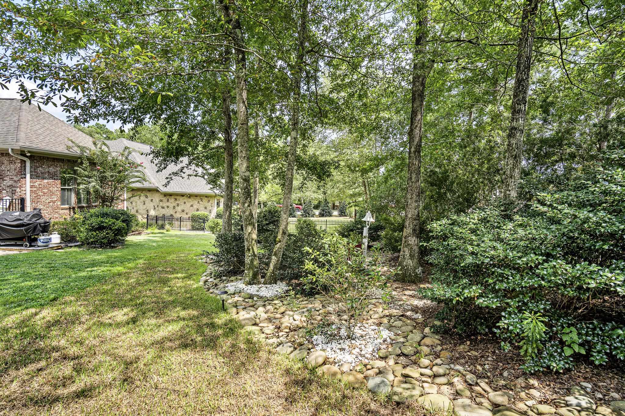 7090 Carson Lane Daphne, AL 36527 - Photo 33 of 37 Yard