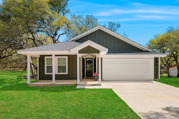$424,500 | 157 Sycamore, Helotes, TX 78023