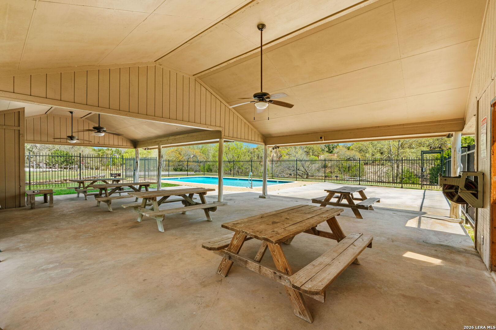 157 Sycamore Helotes, TX 78023 - Photo 23 of 26