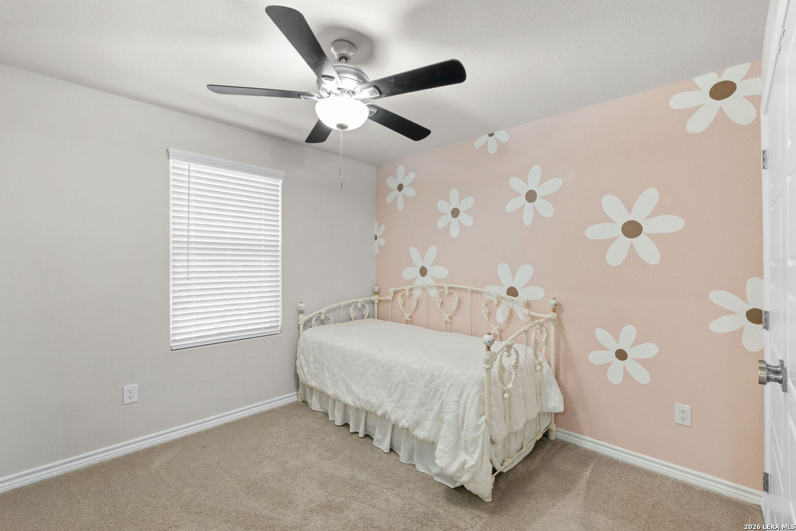 157 Sycamore Helotes, TX 78023 - Photo 10 of 26