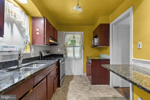 $429,000 | 1711 Girard Street Northeast, Washington, DC 20018