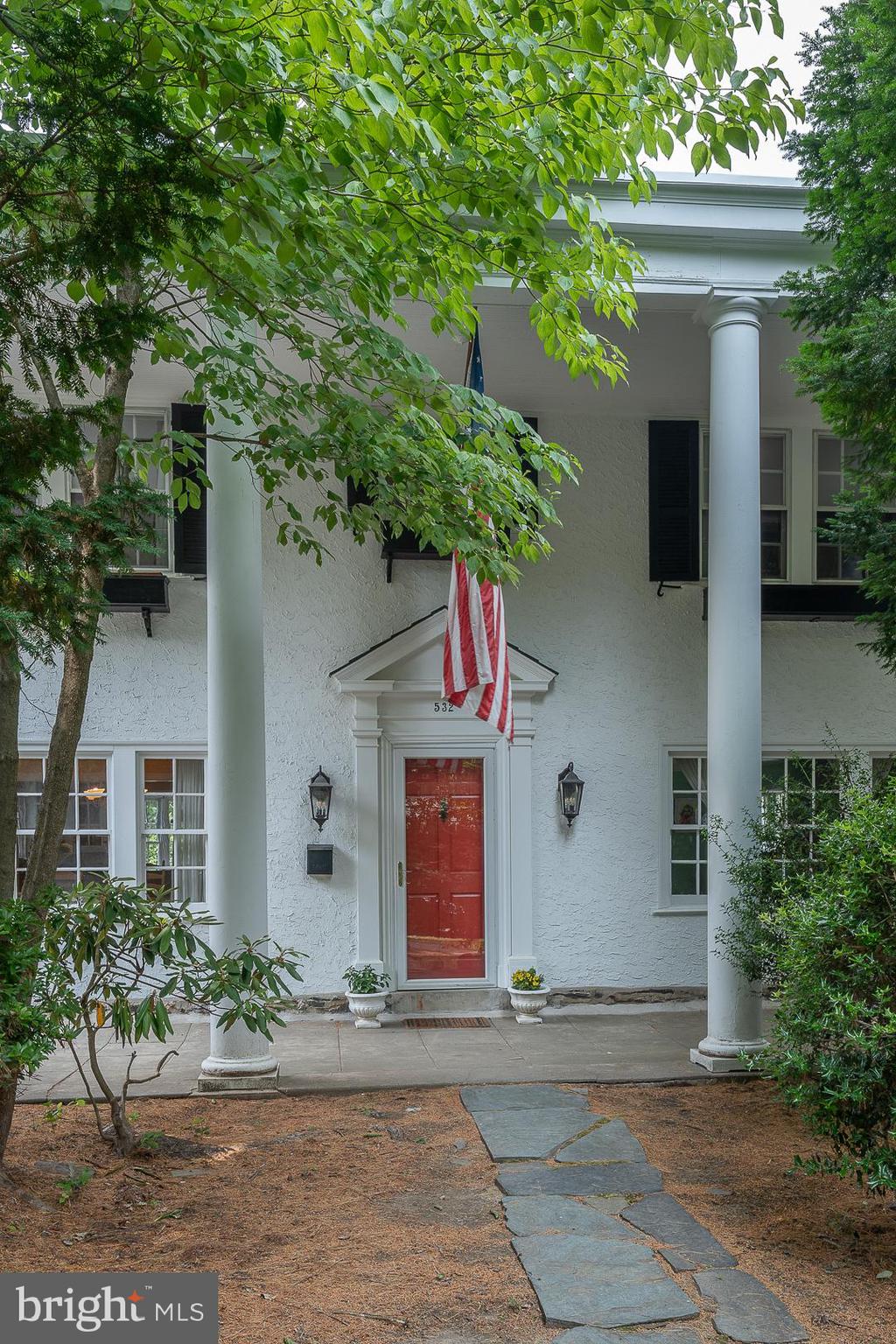 532 Hansell Road Wynnewood, PA 19096 - Photo 4 of 30