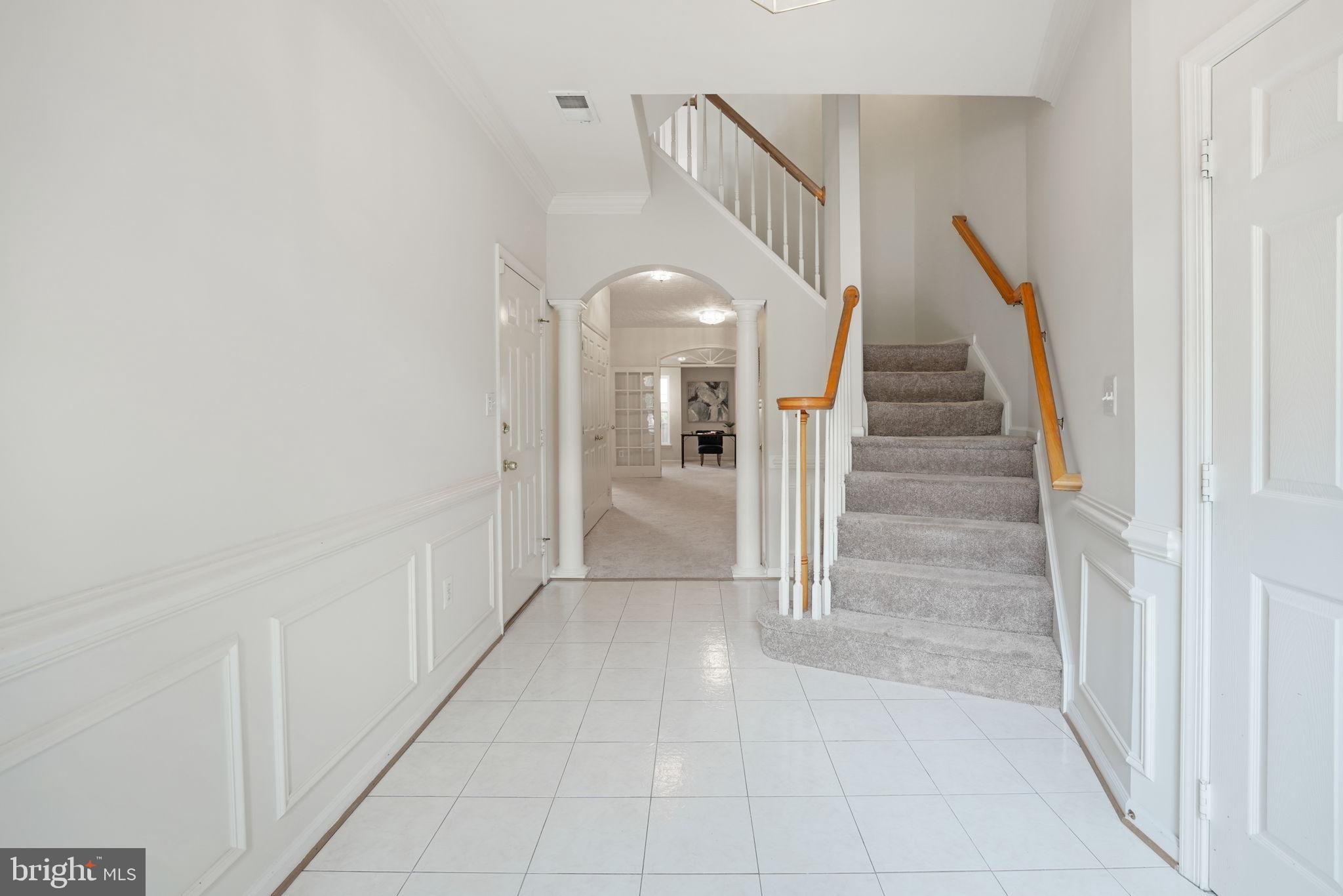 44032 Rising Sun Terrace Ashburn, VA 20147 - Photo 19 of 44 foyer