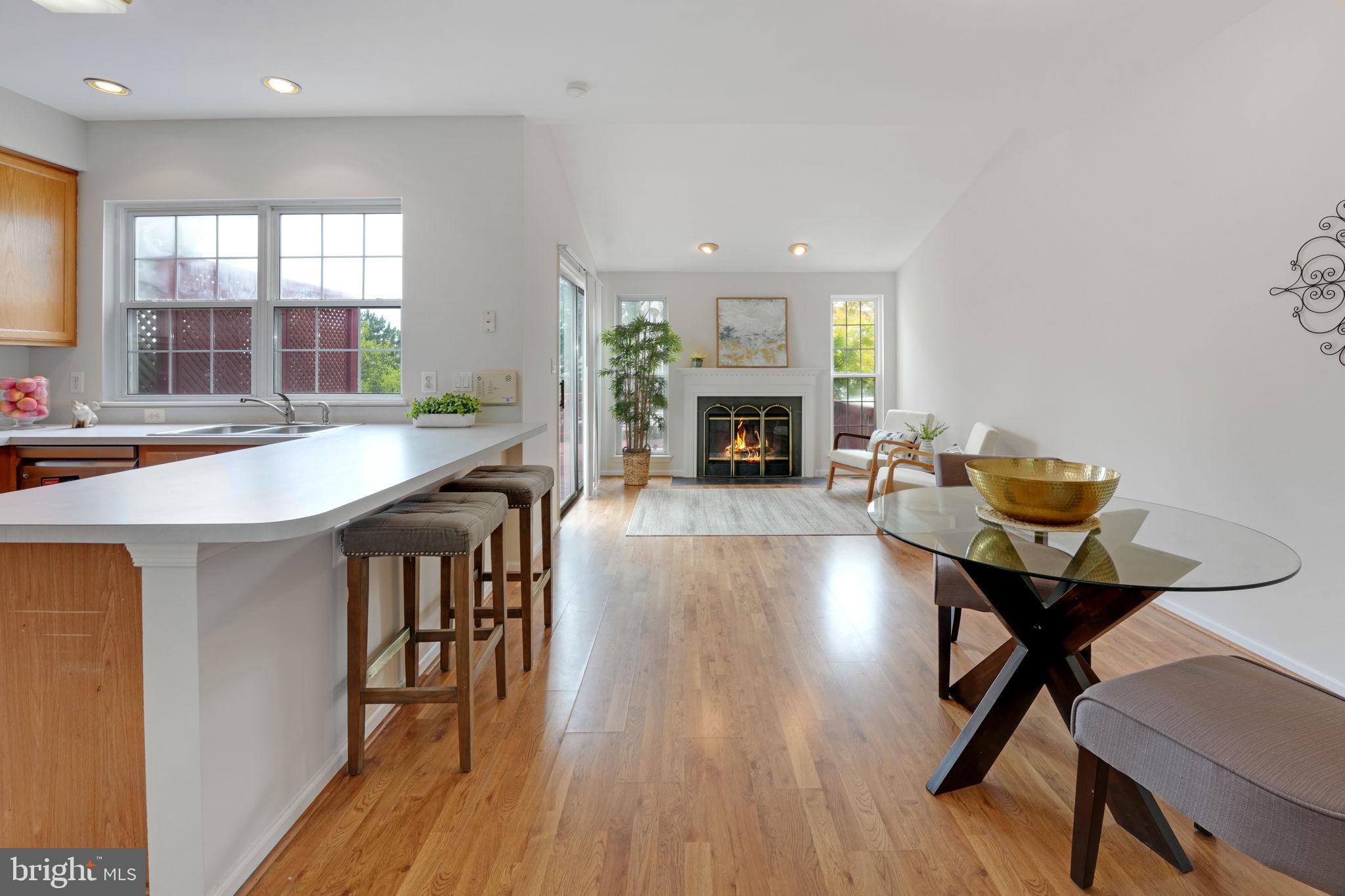44032 Rising Sun Terrace Ashburn, VA 20147 - Photo 5 of 44 eat-in kitchen area