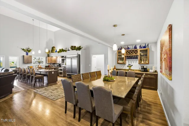 $1,390,000 | 1964 Harbor Hills Drive, Dandridge, TN 37725