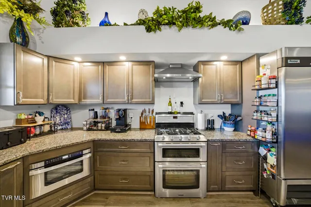 $1,390,000 | 1964 Harbor Hills Drive, Dandridge, TN 37725