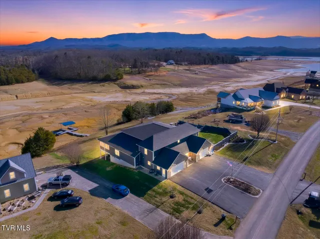 $1,390,000 | 1964 Harbor Hills Drive, Dandridge, TN 37725