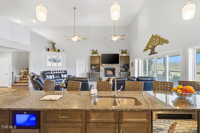 $1,390,000 | 1964 Harbor Hills Drive, Dandridge, TN 37725