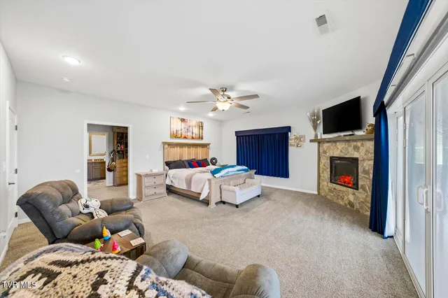 $1,390,000 | 1964 Harbor Hills Drive, Dandridge, TN 37725